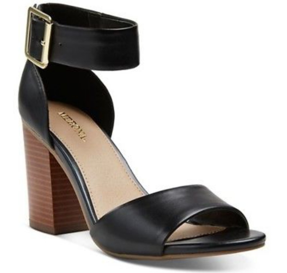 ⚡Merona Black Strap Block Heel Sandals